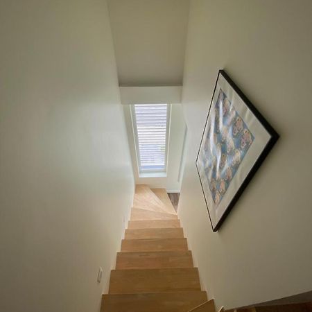 Recent En Lichtrijk Duplex-Appartement Te ウェンドゥイネ エクステリア 写真