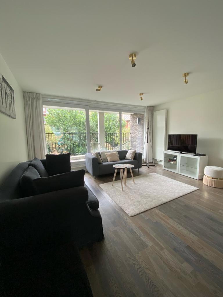 Recent En Lichtrijk Duplex-Appartement Te ウェンドゥイネ エクステリア 写真