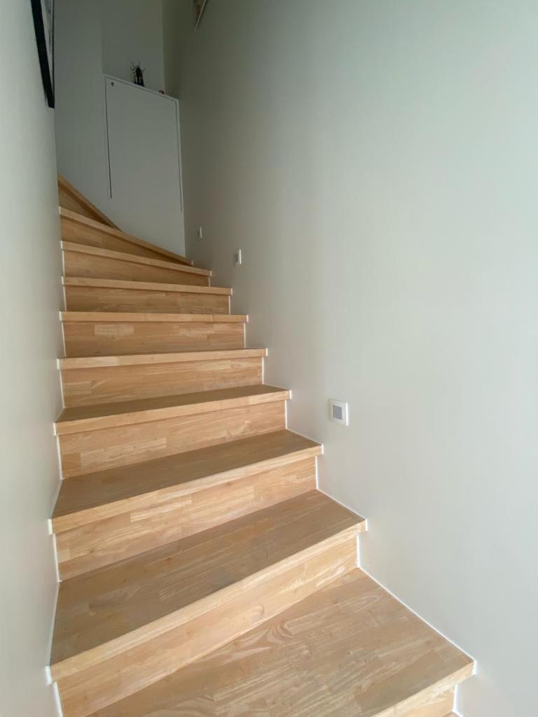 Recent En Lichtrijk Duplex-Appartement Te ウェンドゥイネ エクステリア 写真