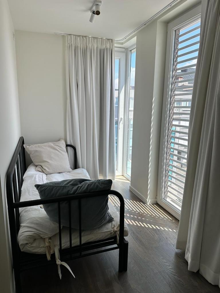 Recent En Lichtrijk Duplex-Appartement Te ウェンドゥイネ エクステリア 写真