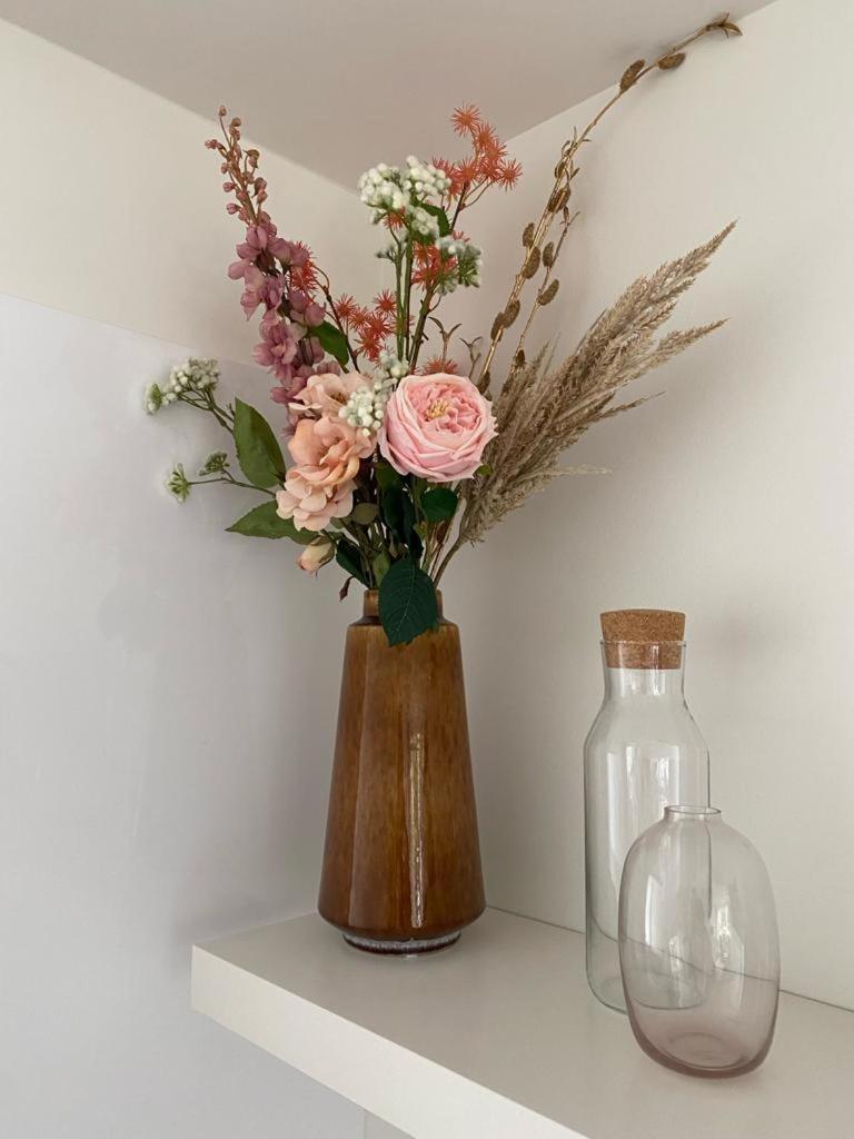 Recent En Lichtrijk Duplex-Appartement Te ウェンドゥイネ エクステリア 写真